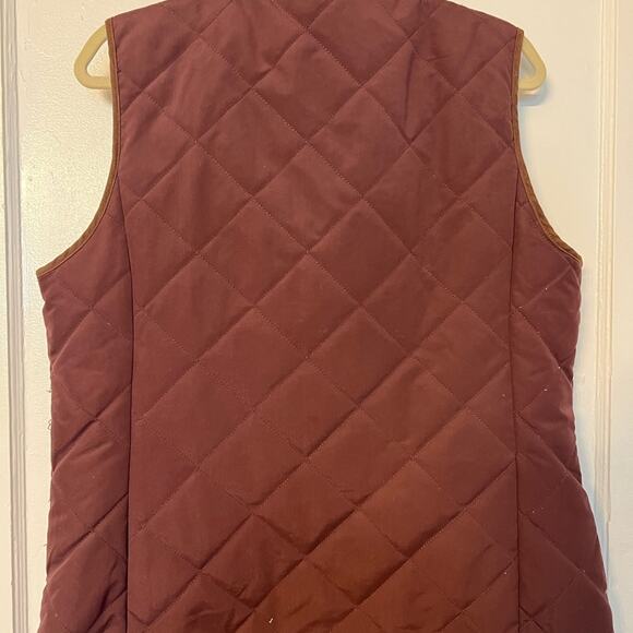 G.H. Bass & Co. Women’s Quilted Puffer Burgundy Vest, Size Large, Zip Outerwear - Picture 8 of 9